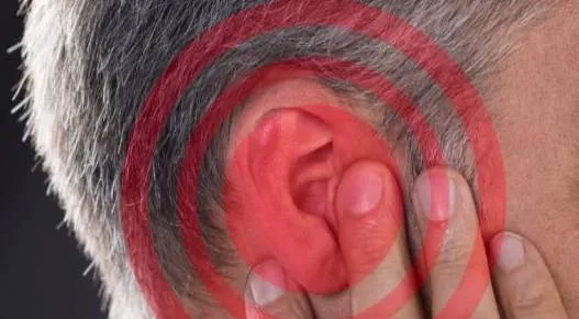 Приступ шума в ухе